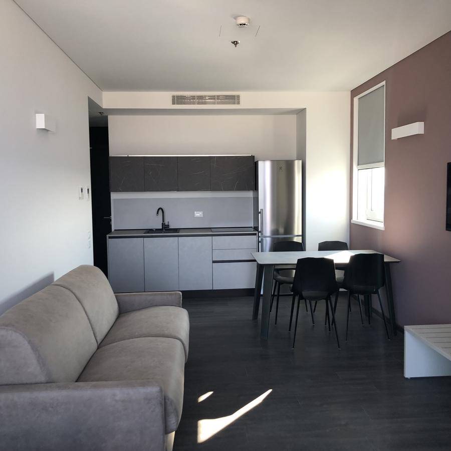 Sky Tower Suite Mestre Bagian luar foto