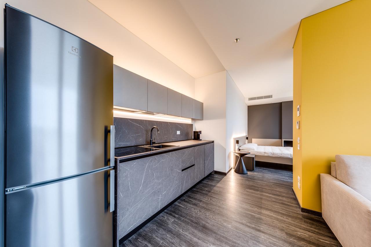 Sky Tower Suite Mestre Bagian luar foto