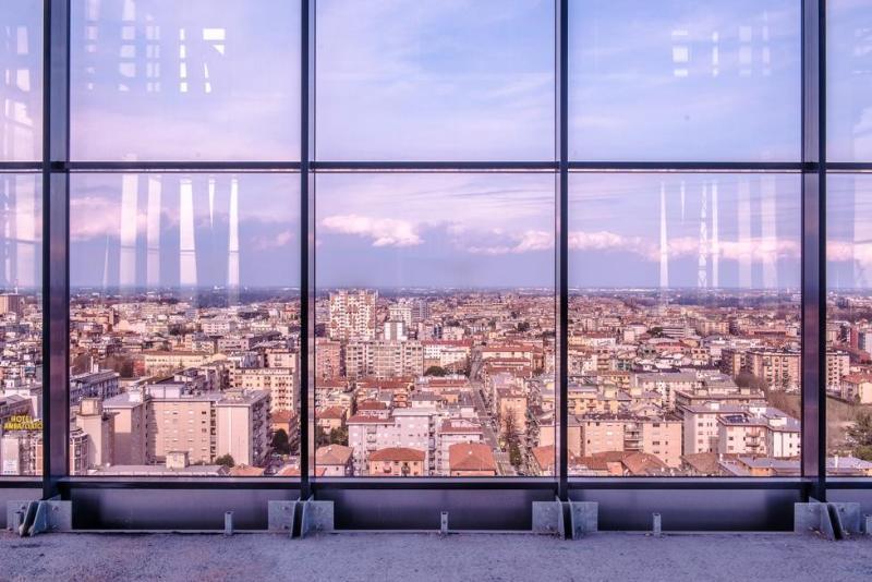 Sky Tower Suite Mestre Bagian luar foto